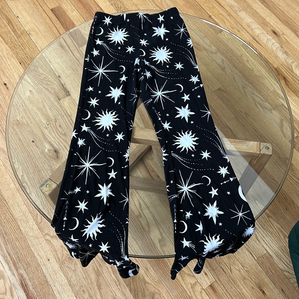 Forever 21 black moon and stars flared leggings